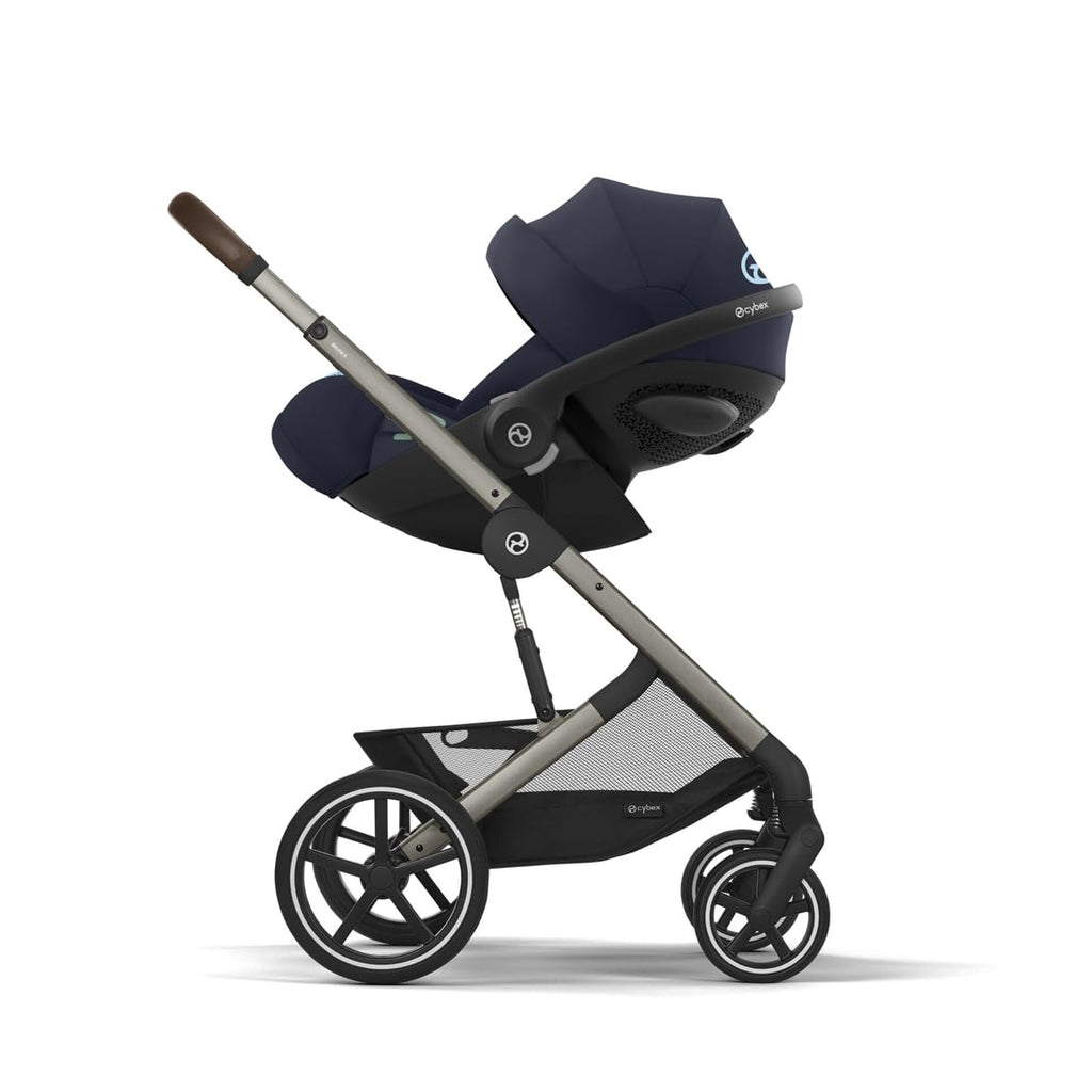 CYBEX Gold Seggiolino auto Cloud G i-Size Comfort, con riduttore per neonato, dalla nascita a circa 24 mesi, per bambini da 40 cm a 87 cm, max. 13 kg, Moon Black