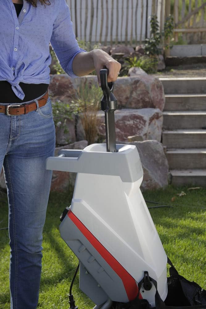 IKRA Elettro-biotrituratore a lame IMH 2500 incl. sacco di raccolta 45l 2.500W, lame reversibili a lunga durata