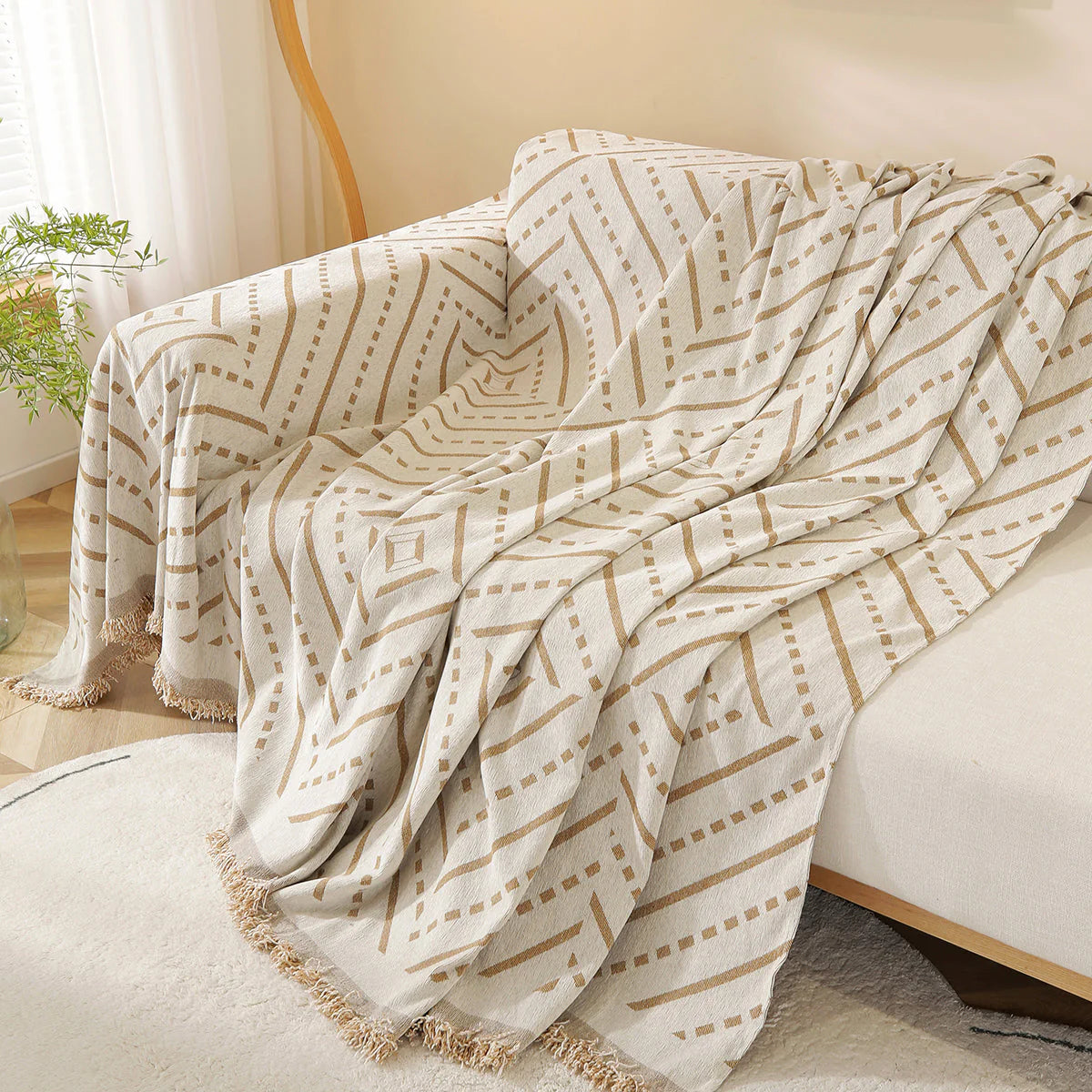 Copridivano Inca Beige – Moderna protezione per divani con motivo elegante