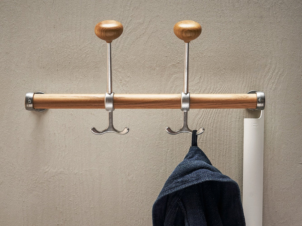 Essem Design Gustav Hook Bar Eiche, Wei