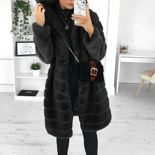 Lozenda - Dicke Winterjacke mit Kapuze