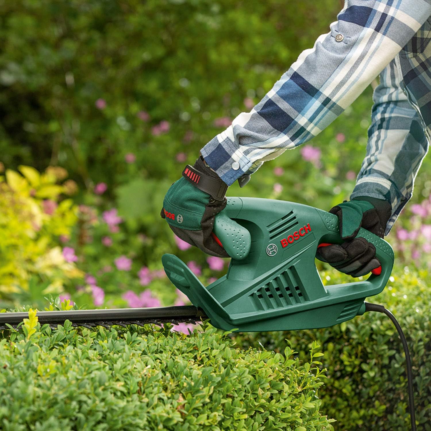 Bosch Tagliasiepi Elettrico EasyHedgeCut 45 (420 W, lunghezza lama 45 cm, in scatola di cartone)