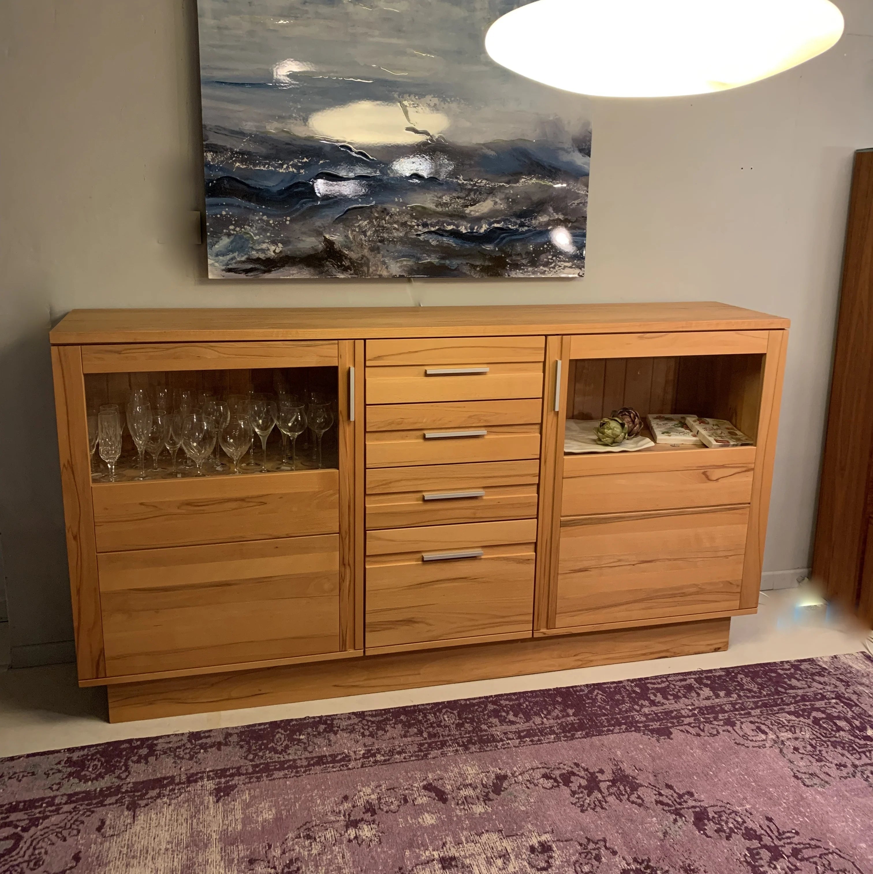 SALDI! Credenza alta moderna in legno massiccio di faggio 208x112x42cm con vetrina e ante scorrevoli e illuminazione
