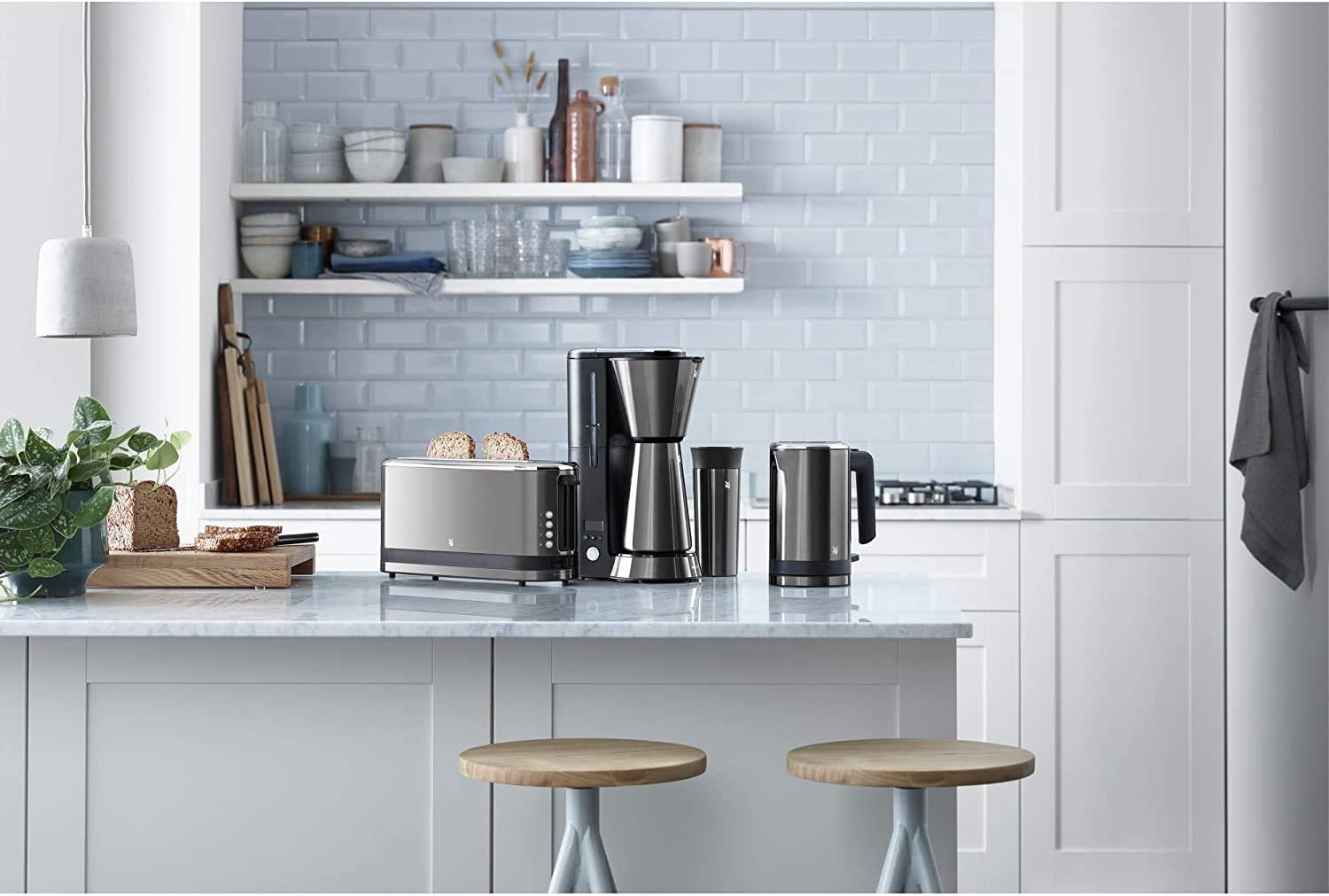 WMF Küchenminis Macchina da caffè con filtro Aroma, piccola, con caraffa termica, 870 Watt, tazza termica da asporto, macchina da caffè singola piccola con timer, cromargan opaco
