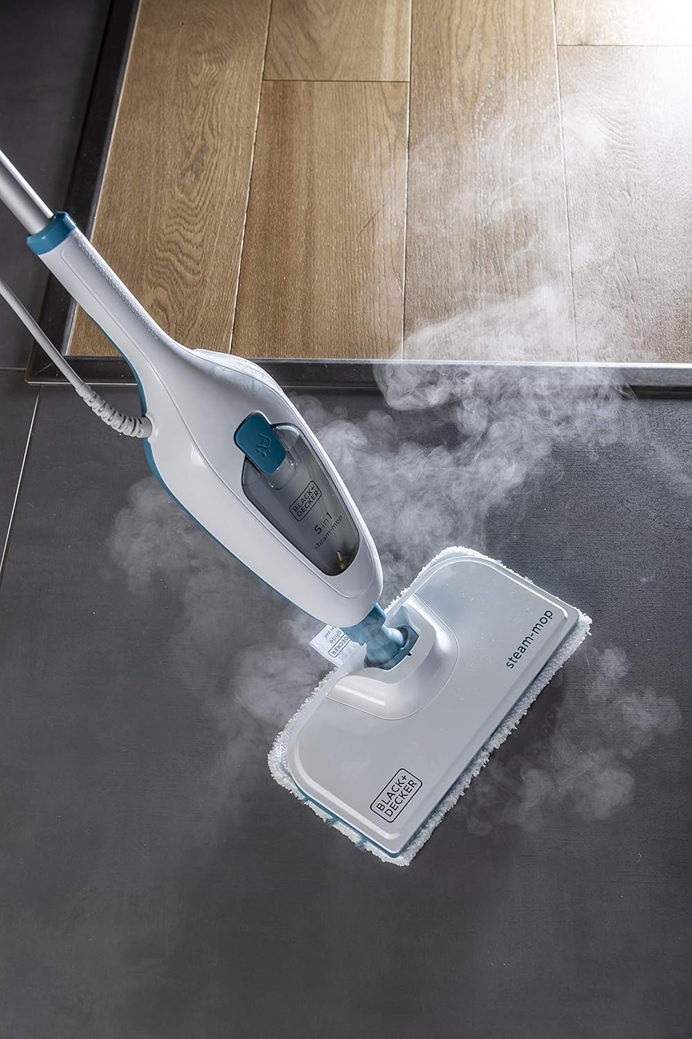 Black+Decker FSMH13E10-QS Scopa a Vapore 10-in-1 Steam Mop Deluxe (1300W, Pulitore a Vapore per Igiene e Pulizia, Ampio Set di Accessori + Generatore di Vapore Portatile Rimovibile, Facile da Usare)