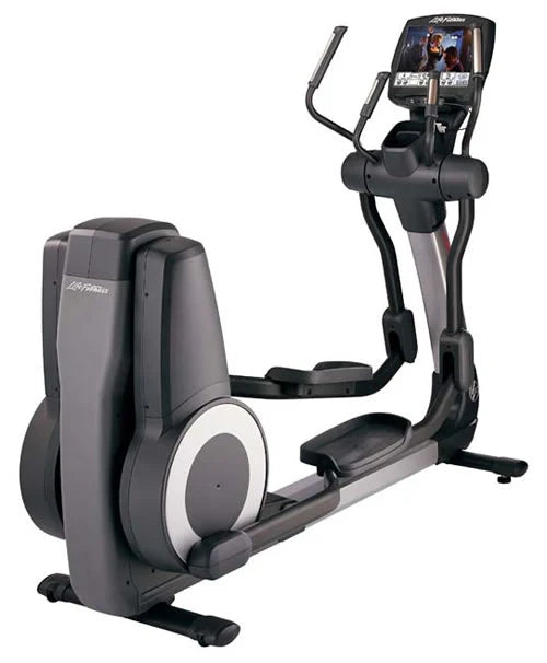 Life Fitness Crosstrainer 95X Engage Gebrauchtgert Filiale Nürnberg