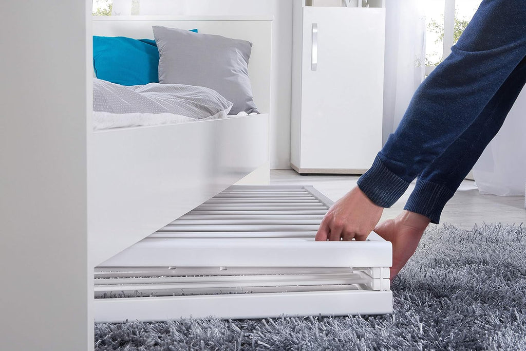 roba Klappbett Fold Up 60 x 120 - Klappbares Babybett aus Holz - 2-fach höhenverstellbar - Platzsparendes Gitterbett auf Rollen - Weiß
