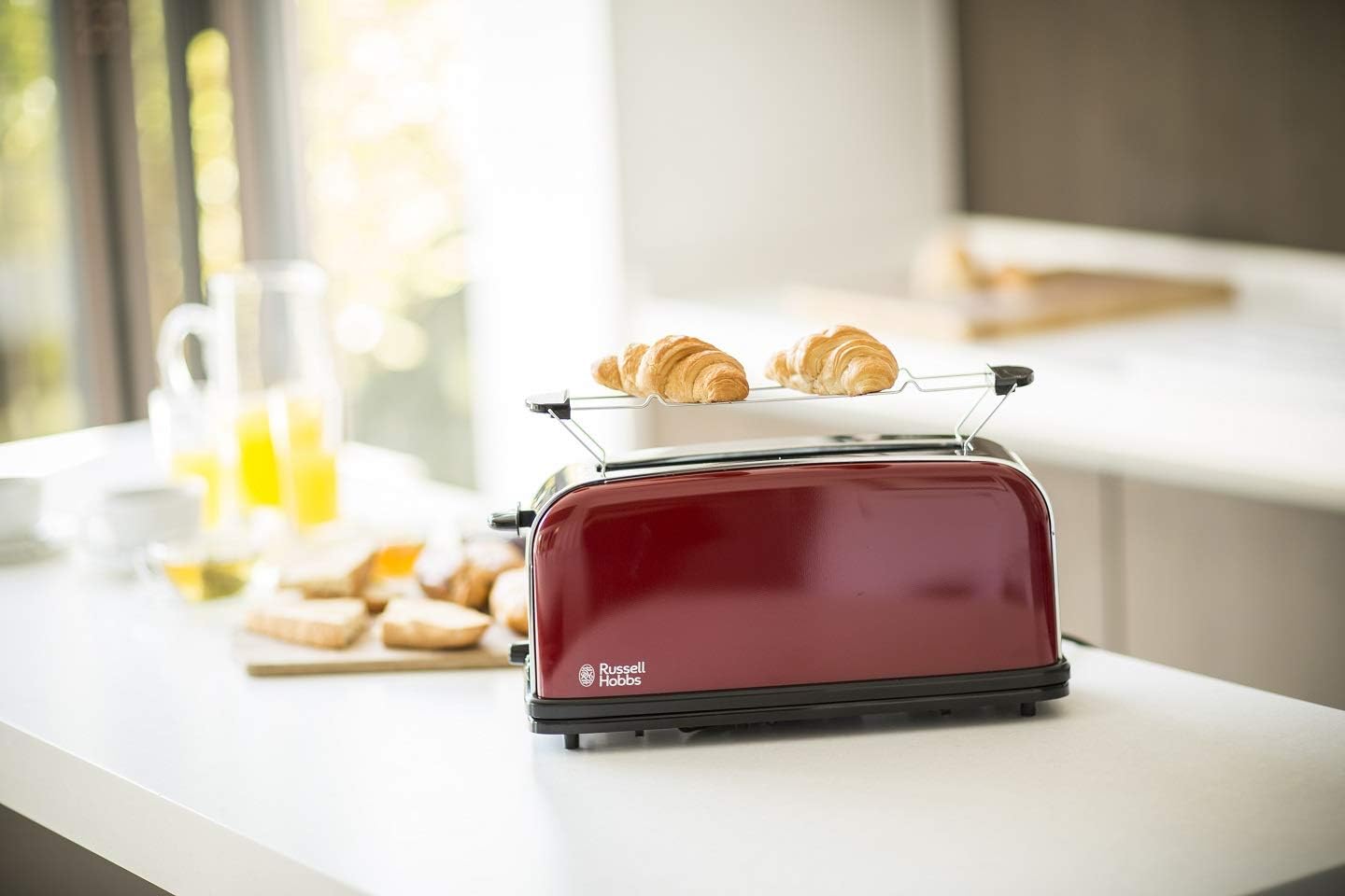 Russell Hobbs Set Colazione Colours+ Rosso: Macchina da caffè [Timer digitale, Doccetta per estrazione e aroma ottimali] 24031-56 + Bollitore [1,7l, 2400W] 20412-70 + Tostapane [per 2 fette] 26554-56