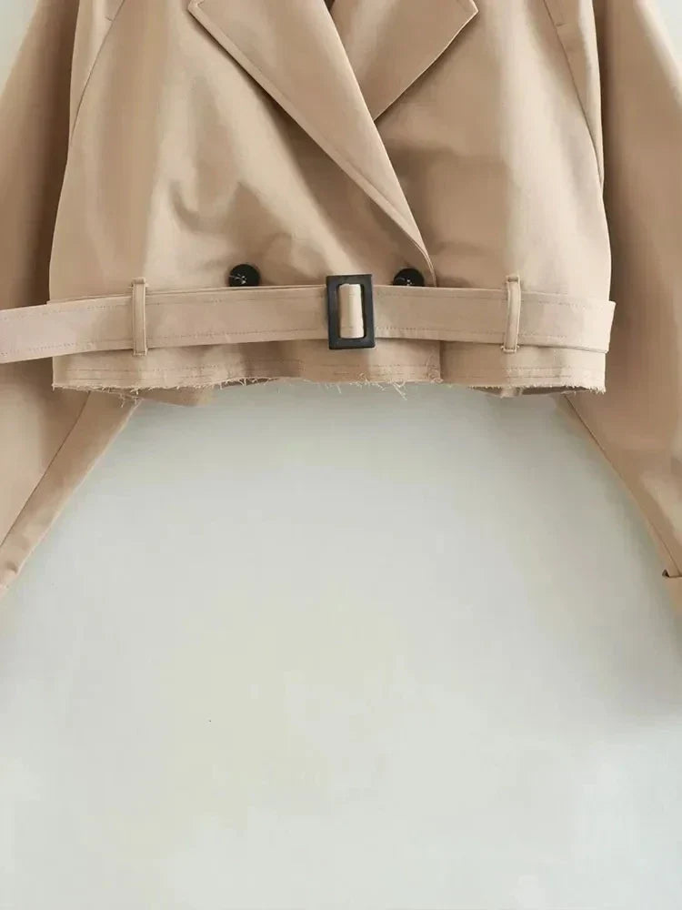 Elegante trench a taglio corto - Cappotto corto moderno in beige