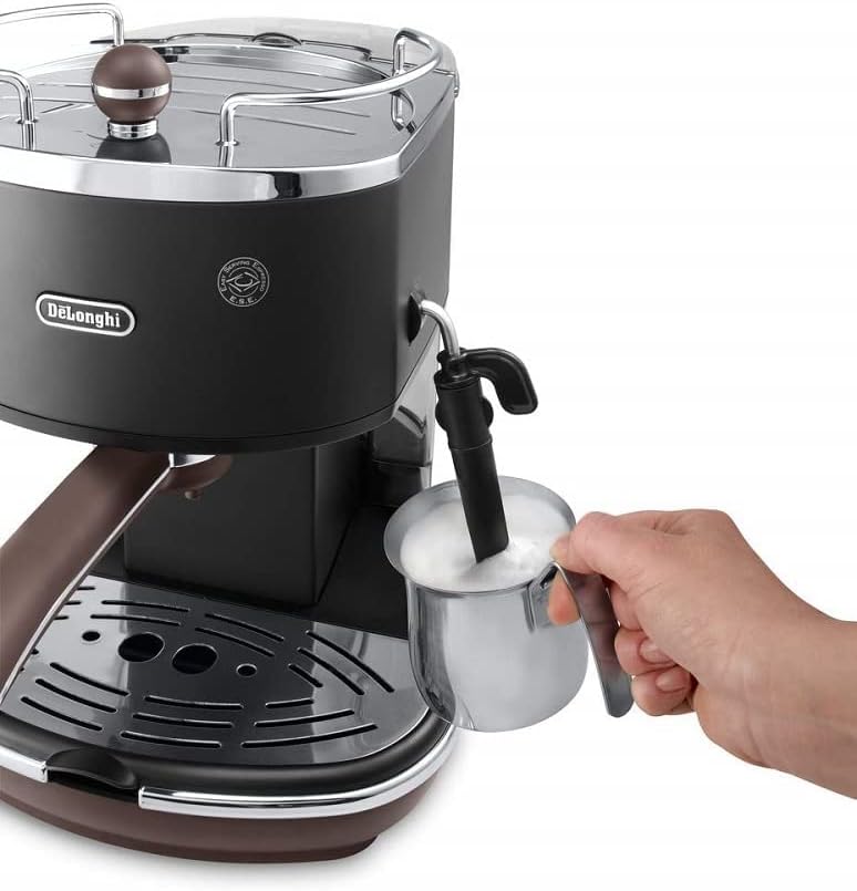 De'Longhi Icona Vintage ECOV 311.GR – Macchina da Caffè Espresso con Funzione Cappuccino, Design Retrò, con Montalatte Manuale, per Caffè in Polvere o Cialde E.S.E., Serbatoio dell’Acqua da 1,4 Litri, Verde