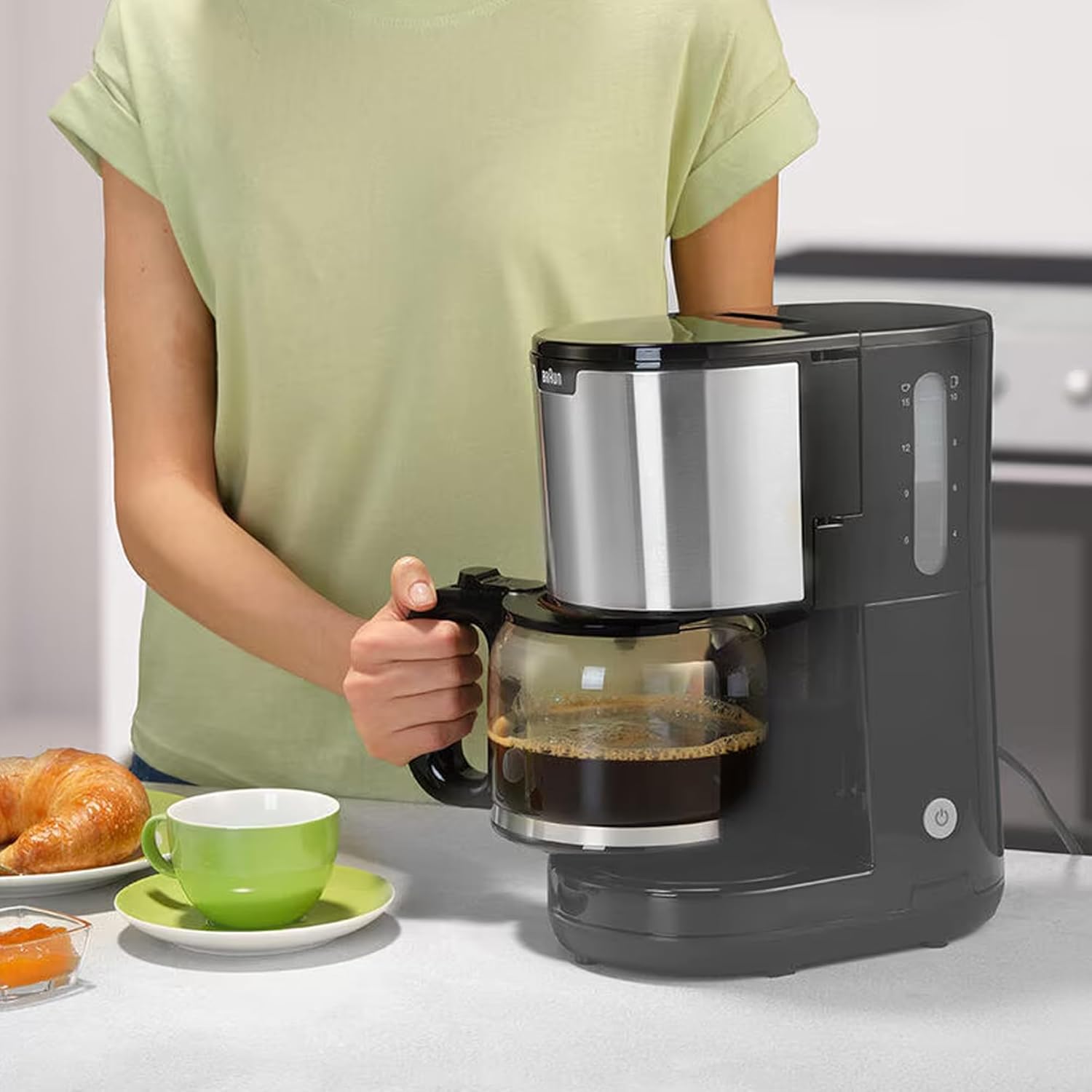 Braun PurShine KF1505 BK Filterkaffeemaschine, 1,2L Edelstahl-Thermokanne für bis zu 9 Tassen, OptiBrew-System, Tropf-Stopp-Funktion, schwenkbarer Filterkorb, Automatische Abschaltung, 1000W, Schwarz