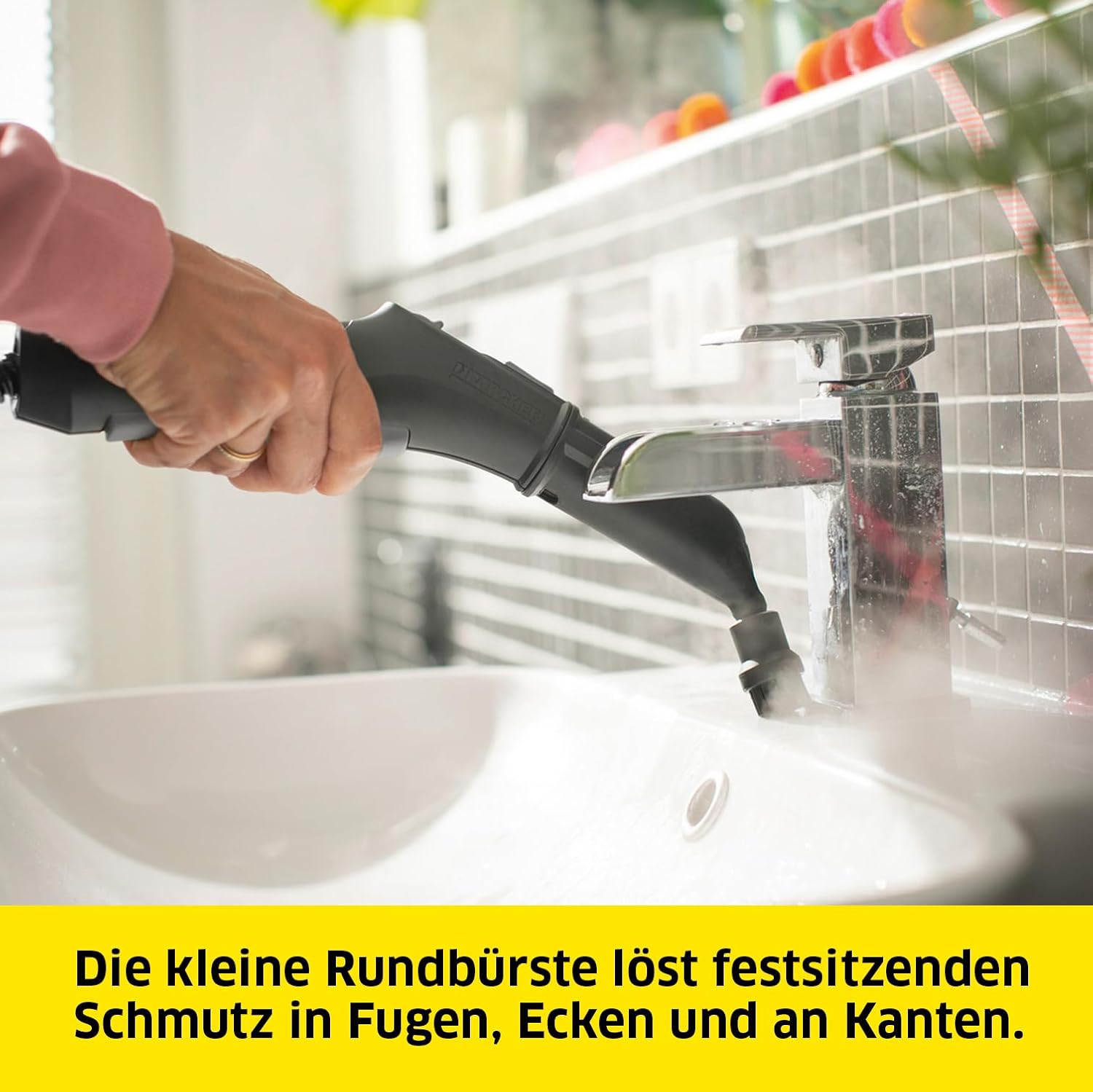 Kärcher Pulitore a vapore SC 2 EasyFix, pressione vapore: 3,2 bar, tempo di riscaldamento: 6,5 min., potenza: 1.500 W, copertura: 75 m², serbatoio: 1 l, con set per la pulizia del pavimento EasyFix, ugelli e panno in microfibra, bianco