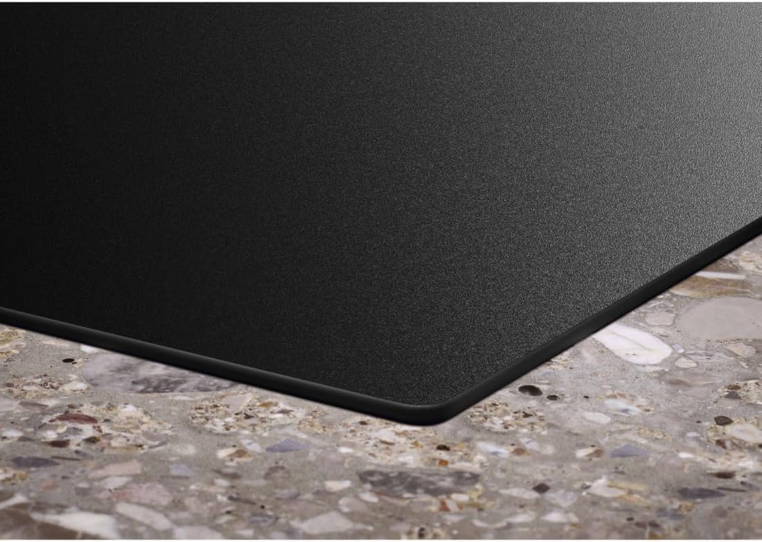 AEG piano cottura a induzione autonomo 80cm con cappa integrata / Prodotto in Germania / 4 zone cottura Flexi con funzione Bridge (combinazione di 2 zone) / Funzione automatica della cappa / Filtro a carbone attivo / COLI84COXB