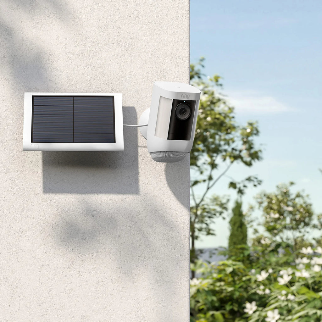 Solarpanel USB-C (Stick Up Cam, Stick Up Cam Pro, Spotlight Cam Plus, Spotlight Cam Pro, Alarm Auensirene)
