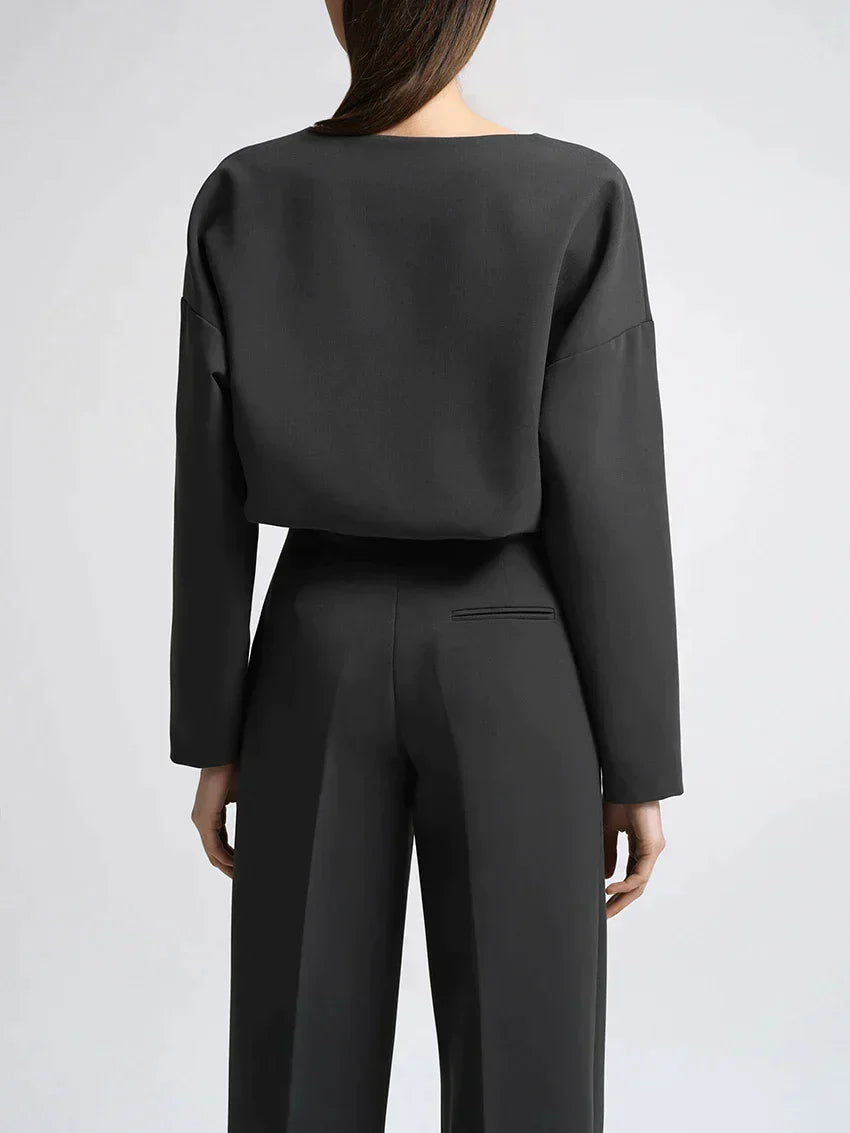 Langrmeliges Oberteil und gerade geschnittene Hose für Damen