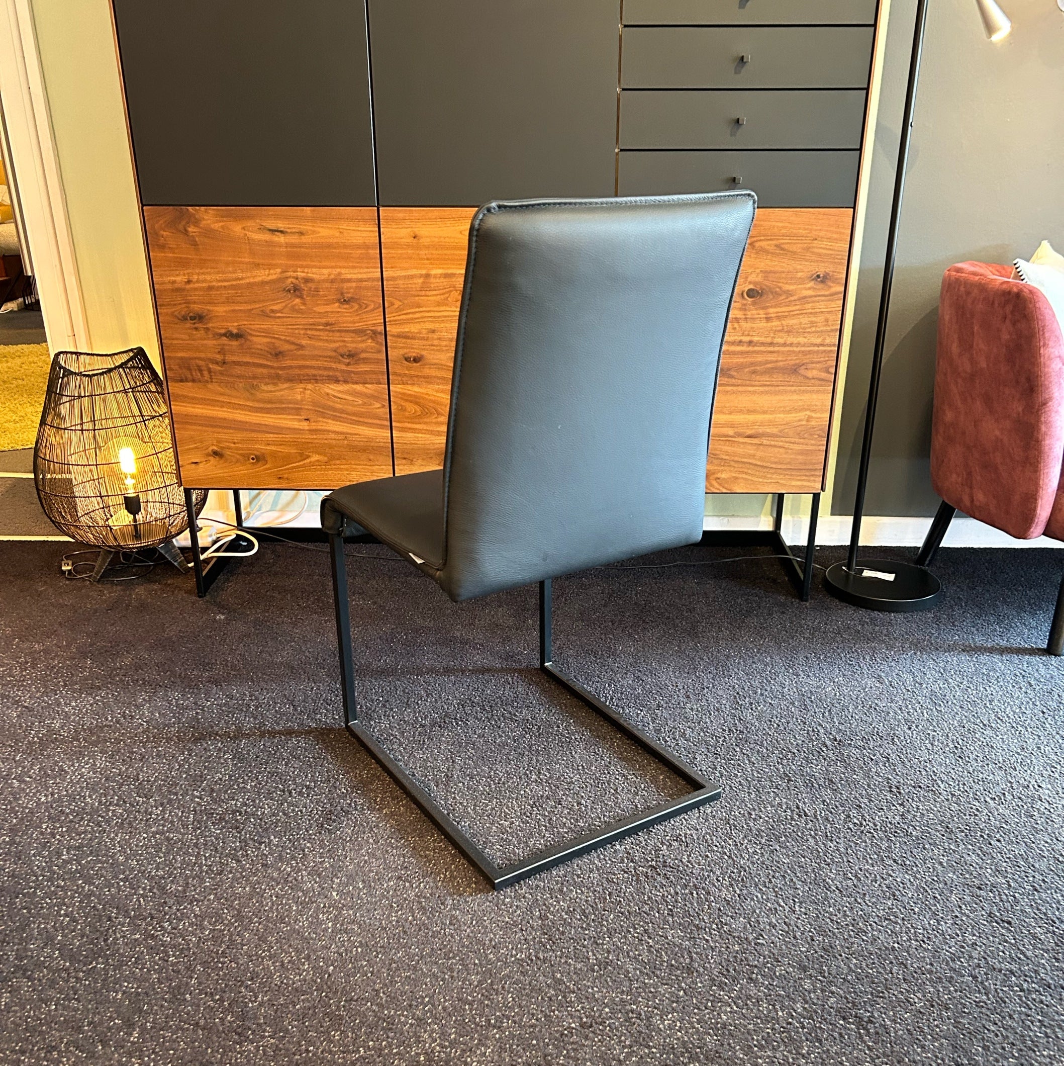 Ronald Schmitt Design Freischwinger Stuhl Laila Leder schwarz