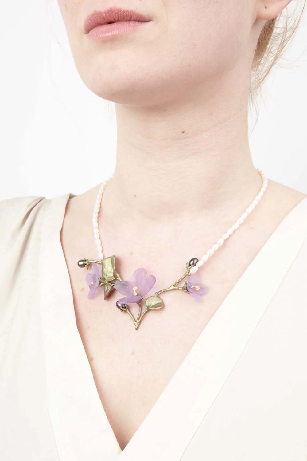 Collana di perle a violetta africana