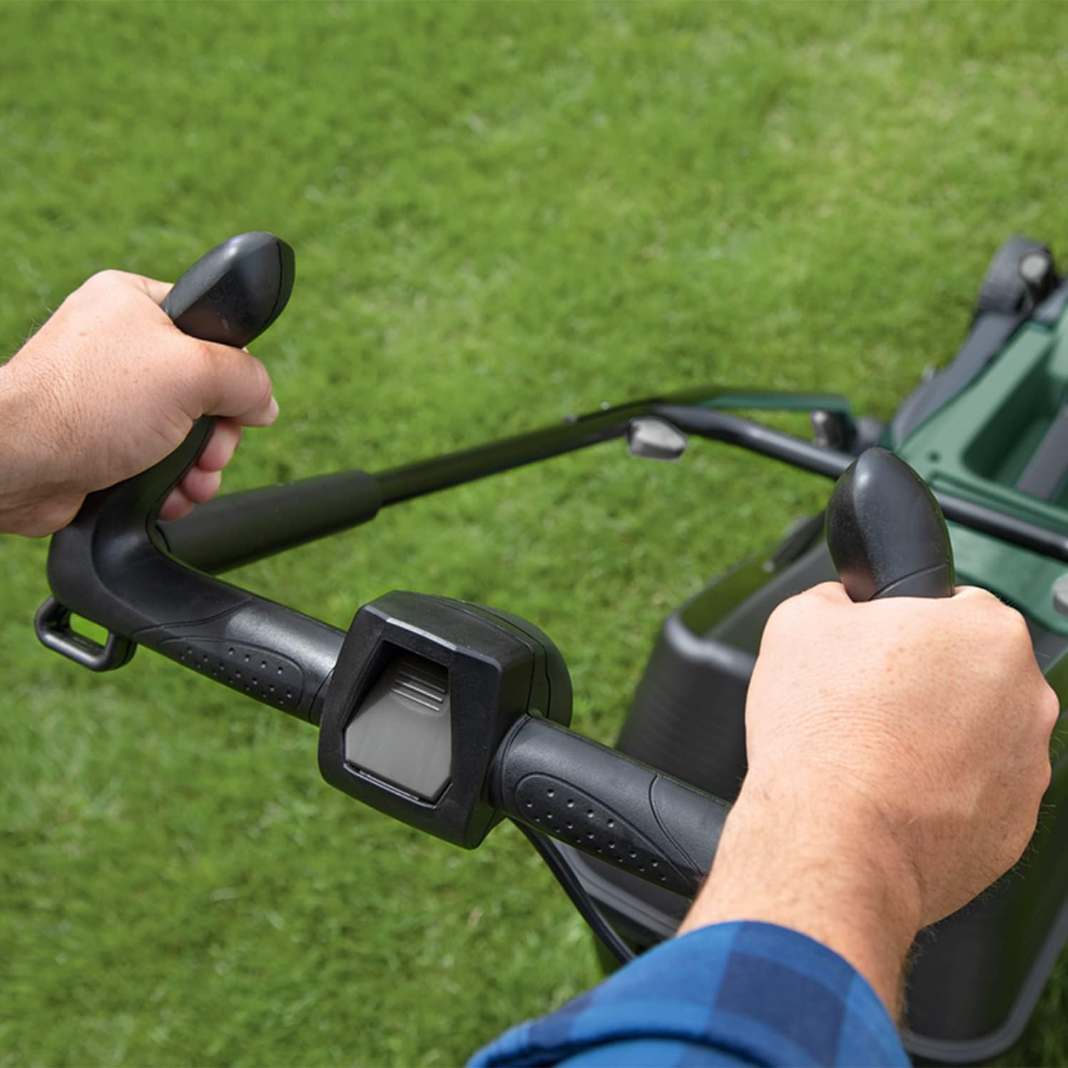 Bosch Home and Garden 06008B9B01 Bosch Tosaerba EasyRotak 36-550 (senza batteria, 36 Volt, larghezza di taglio: 38 cm, superfici prato fino a 550 m², in scatola di cartone)