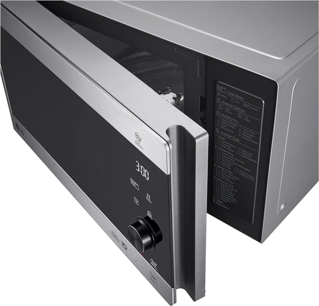 LG MS2595CIS Forno a microonde con tecnologia Smart Inverter, capacità 25 litri, 1000 W, programmi automatici, livelli di potenza regolabili e funzione EasyClean, argento