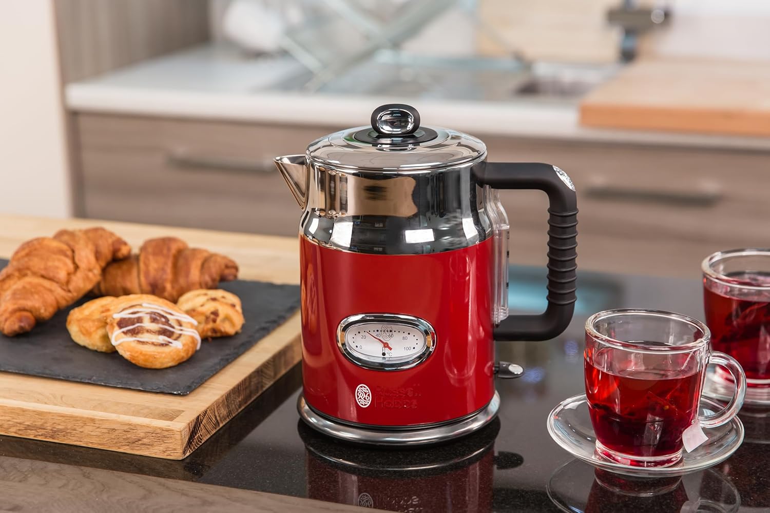 Russell Hobbs Tostapane [a 2 Fette] Retro Acciaio Inossidabile Rosso (Display Countdown in design retrò, incluso accessorio per panini, 6 livelli di doratura + funzione scongelamento e riscaldamento, 1300W) Vintage 21680-56
