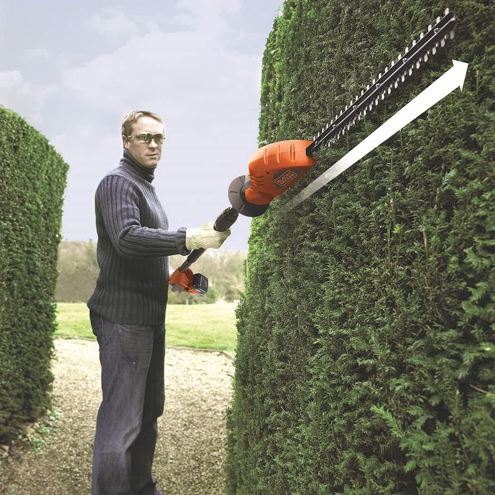 BLACK+DECKER Teleskop Heckenschere Akku Hochentaster Heckenschere elektrisch (18V 2,0Ah Li-Ion, 43 cm Schwertlänge, 12 mm Schnittbreite, 3,5 m Reichweite um 180° Verstellbarer Kopf) GTC1843L20
