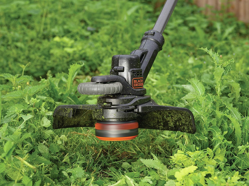 BLACK+DECKER Rasentrimmer mit Akku und Ladegerät Rasenkantenschneider Freischneider mit Fadenverlängerung auf Knopfdruck (18V 2,0Ah, 28 cm Schnittbreite) STC1820EPC