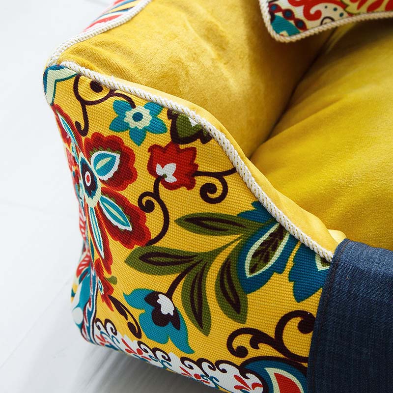FloralComfort – Cuccia rettangolare con elegante motivo floreale