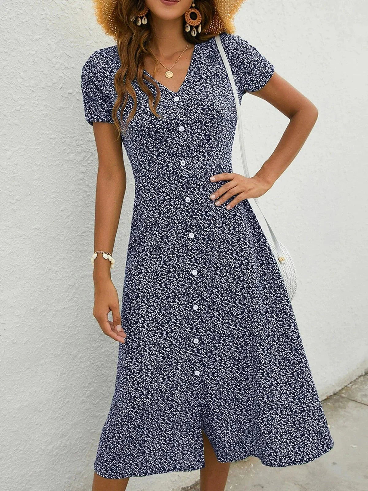 Doris - Kurzrmeliges Midikleid mit V-Ausschnitt