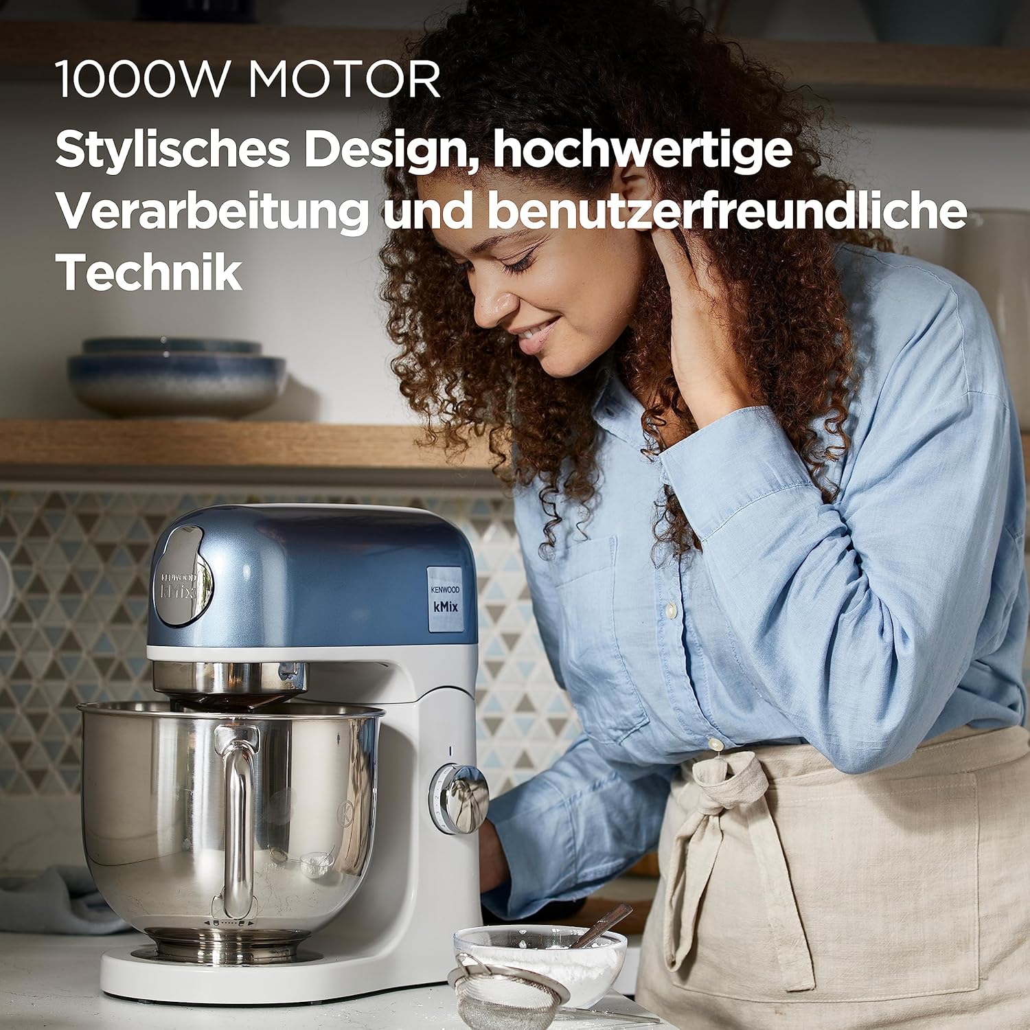 Kenwood kMix KMX750RD Robot da cucina, Ciotola in acciaio inox da 5 litri, Sistema di sicurezza Safe-Use, Corpo in metallo, 1000 Watt, Inclusi set di 3 accessori da pasticceria e paraspruzzi, Rosso