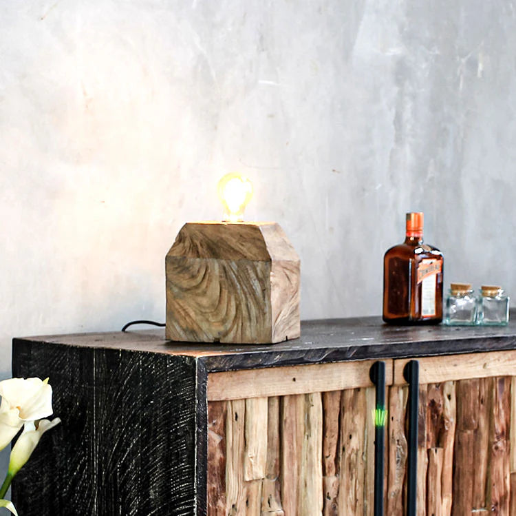 Lampada da tavolo in legno driftwood LUMEN