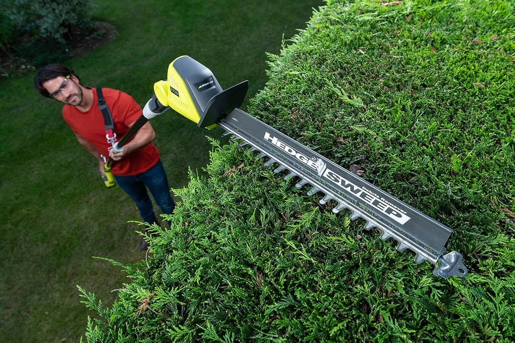 RYOBI 18V ONE+ Tagliasiepi telescopico a batteria OPT1845 (lunghezza lama 45 cm, spessore di taglio 18 mm, testa di taglio orientabile di 135°, velocità di taglio 1350 giri/min, senza batteria e caricabatterie)