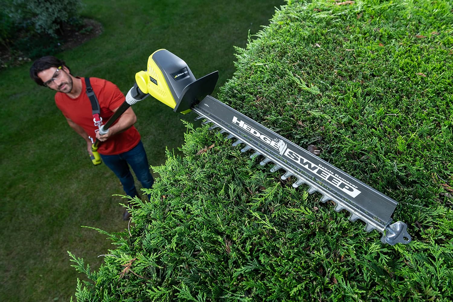 RYOBI 18V ONE+ Tagliasiepi telescopico a batteria OPT1845 (lunghezza lama 45 cm, spessore di taglio 18 mm, testa di taglio orientabile di 135°, velocità di taglio 1350 giri/min, senza batteria e caricabatterie)
