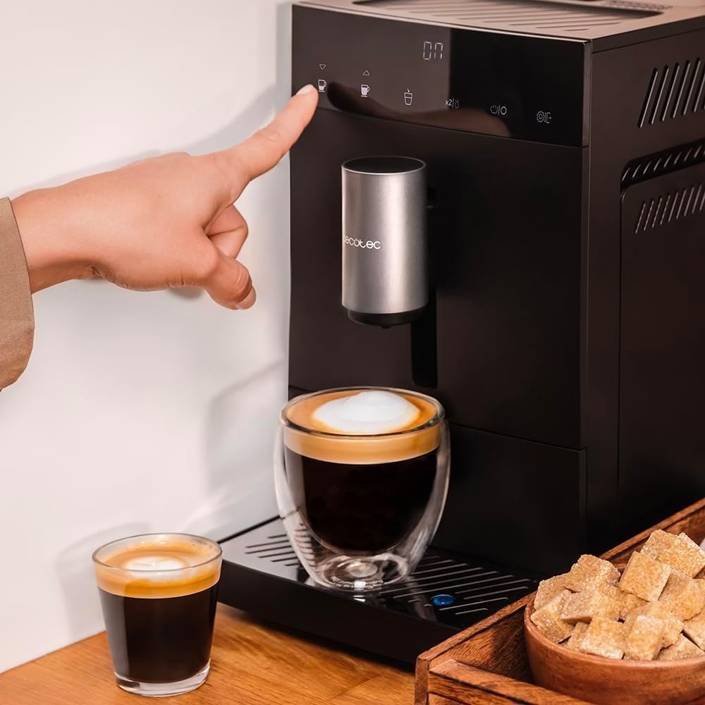 Macchina da caffè superautomatica compatta Cecotec Cumbia Cremmaet Compact, 1350 W, 19 bar e sistema Thermoblock, serbatoio acqua da 1,1 L e contenitore caffè da 150 g, Plug&Play, pulizia automatica