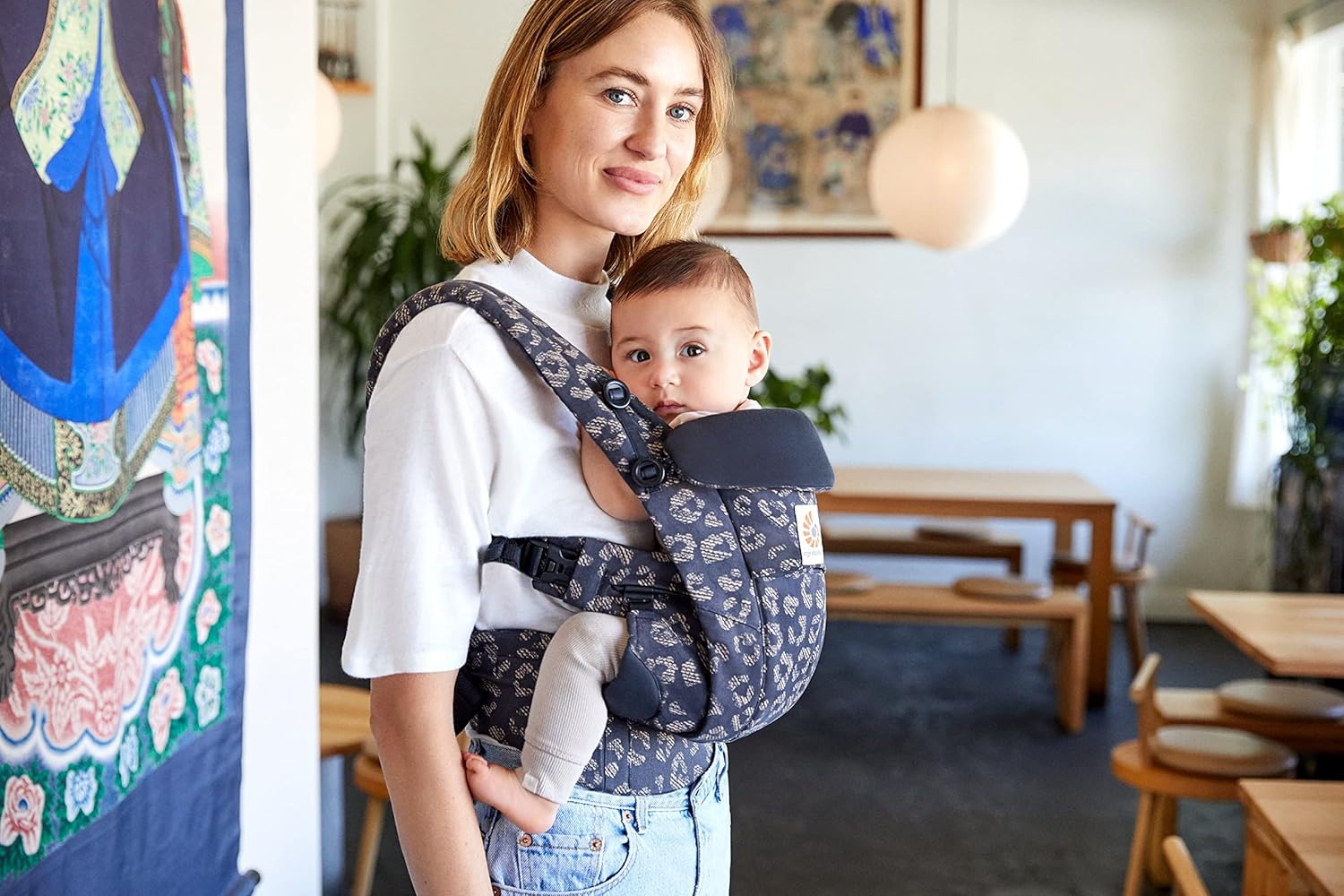 Ergobaby Omni Breeze Marsupio per Neonati dalla Nascita fino a 20 kg, Morbido Mesh SoftFlex a 4 Posizioni, Ergonomico, Porta Bebè, Natural Beige