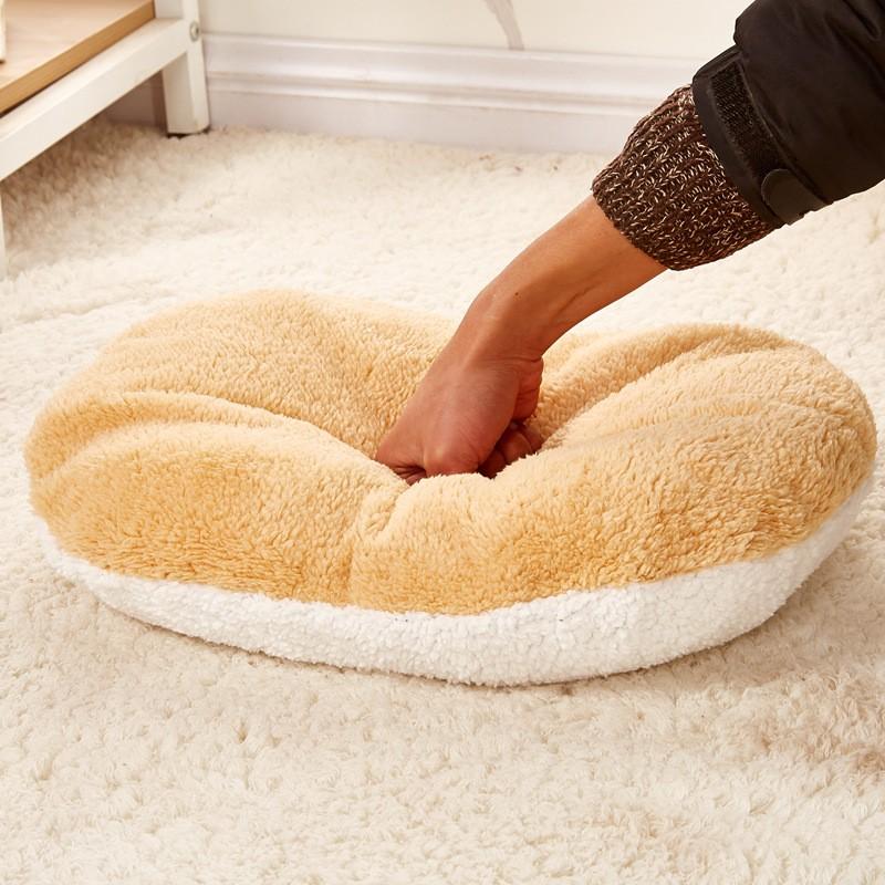 Gemütliches Bürgerfrmiges Kuschelbett mit Windschutz – Perfekter Rückzugsort für Haustiere