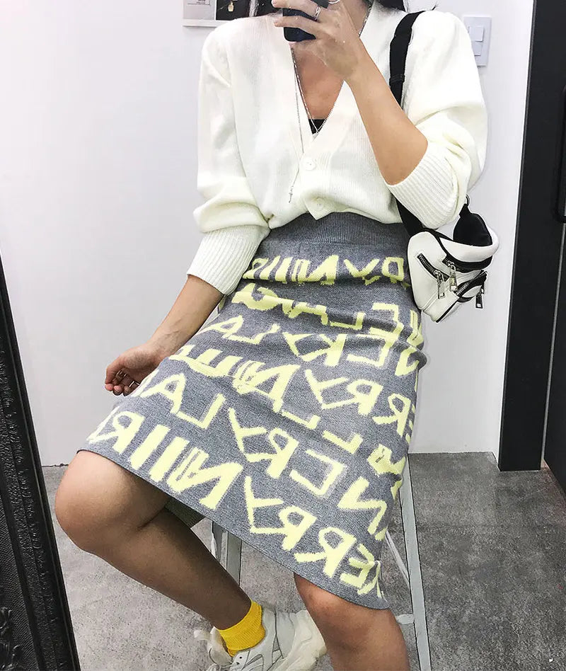 Gonna in maglia da donna con stampa letterale