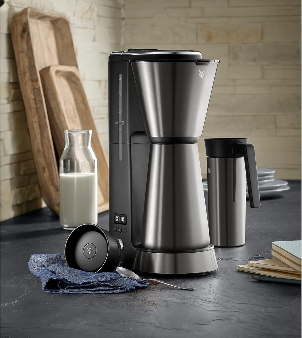 WMF Küchenminis Macchina da caffè con filtro Aroma, piccola, con caraffa termica, 870 Watt, tazza termica da asporto, macchina da caffè singola piccola con timer, cromargan opaco