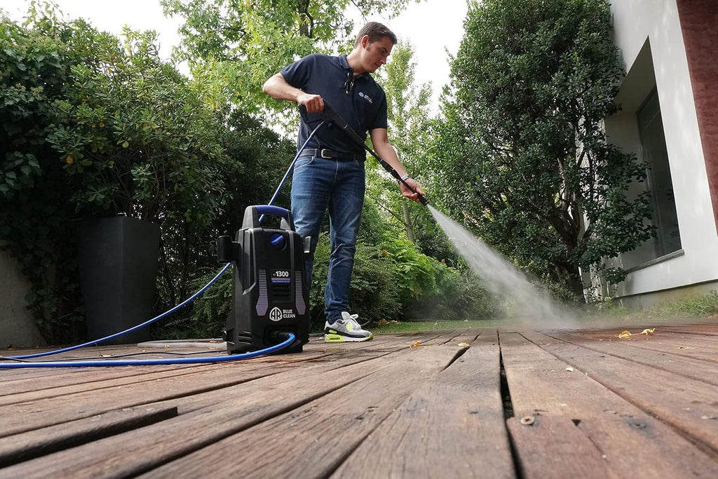 Idropulitrice AR Blue Clean e-1600P con Patio Cleaner e Spazzola Fissa (1600 W, 125 bar, 420 l/h)