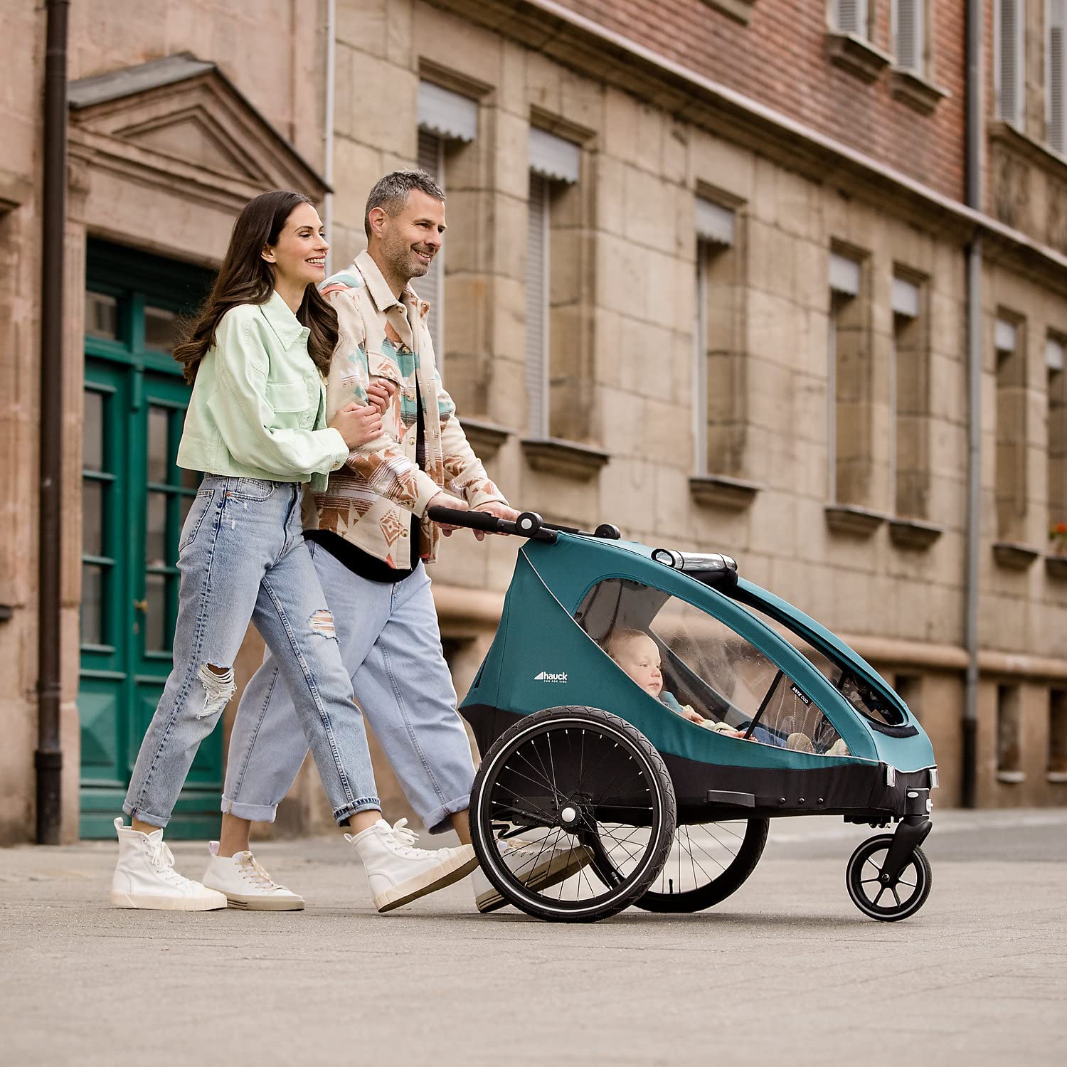 hauck Rimorchio Bici & Passeggino Dryk Duo Plus con Sospensioni, per 2 Bambini (6-48 mesi), incl. Timone, Ruota da Passeggino, Bandierina e Luce LED, Pieghevole, Regolabile in Altezza, Baule XL (Verde Scuro)