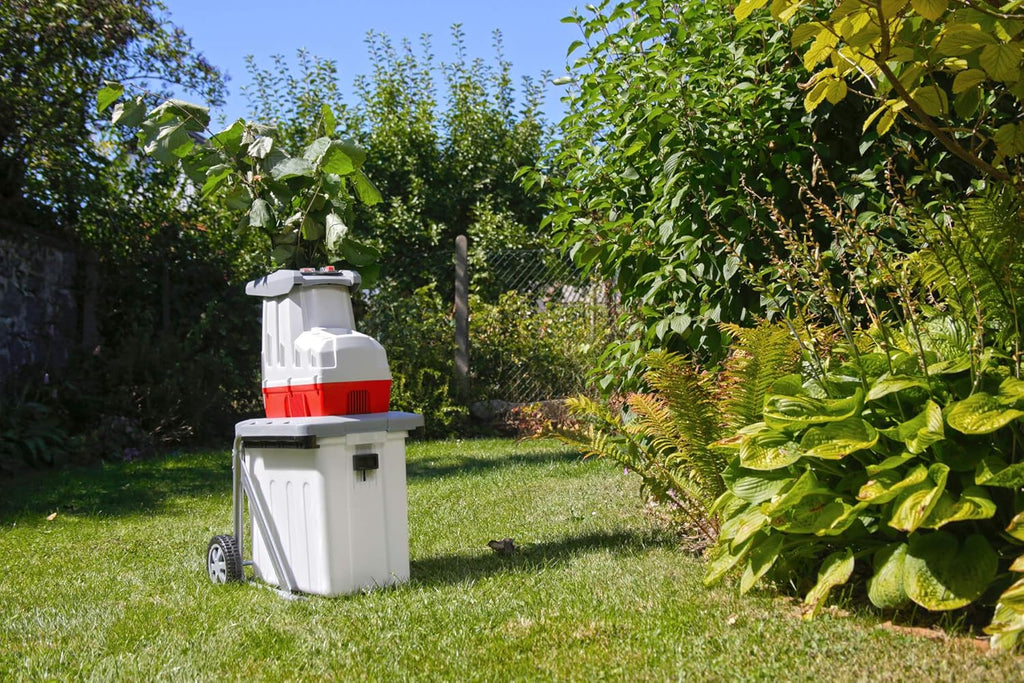 IKRA 81002880 Biocippatrice elettrica a rulli ILH 3000 A, silenziosa, robusta, a bassa manutenzione, potente 3.000 Watt, diametro rami fino a 44 mm, 230 V