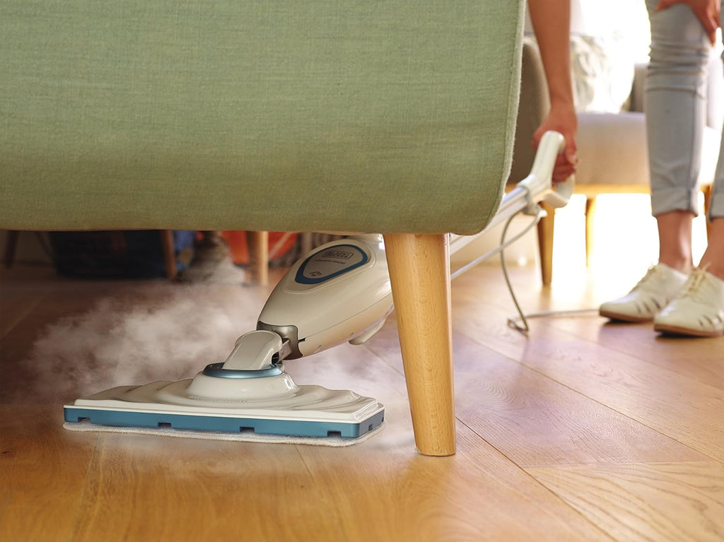 Black+Decker Scopa a vapore Steam-Mop Basic FSM1615 (1300W, pulitore a vapore per un'igiene profonda, serbatoio dell'acqua rimovibile, testina pulente orientabile a 180°, include 2 panni in microfibra)