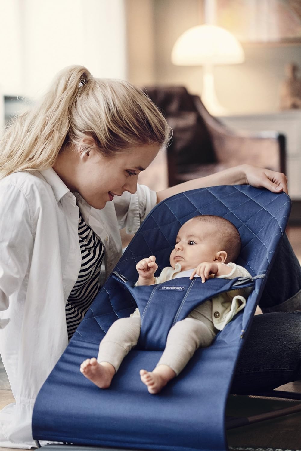 BabyBjörn Sdraietta Bliss, Tessuto, Trapuntatura petalo, Grigio Sabbia