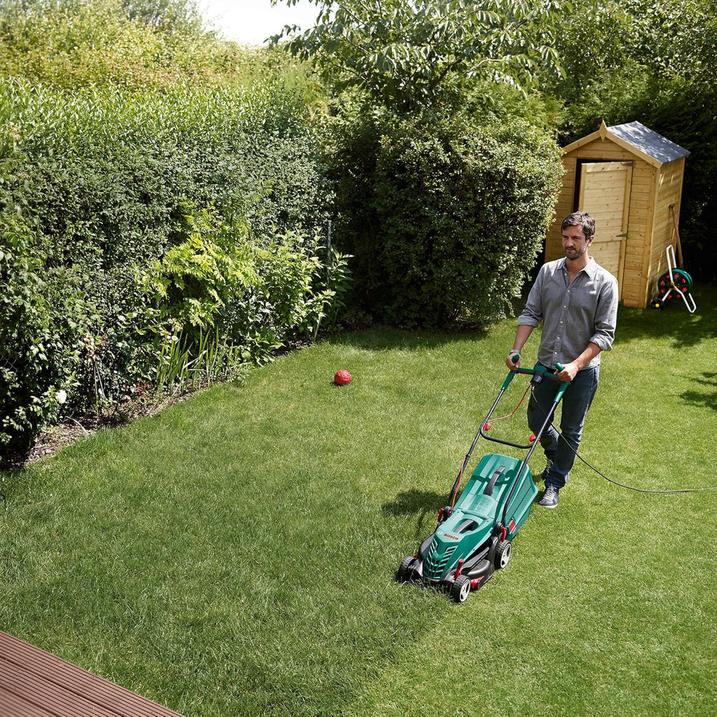 Bosch Tosaerba ARM 37 (1400 Watt, larghezza di taglio: 37 cm, in scatola di cartone)