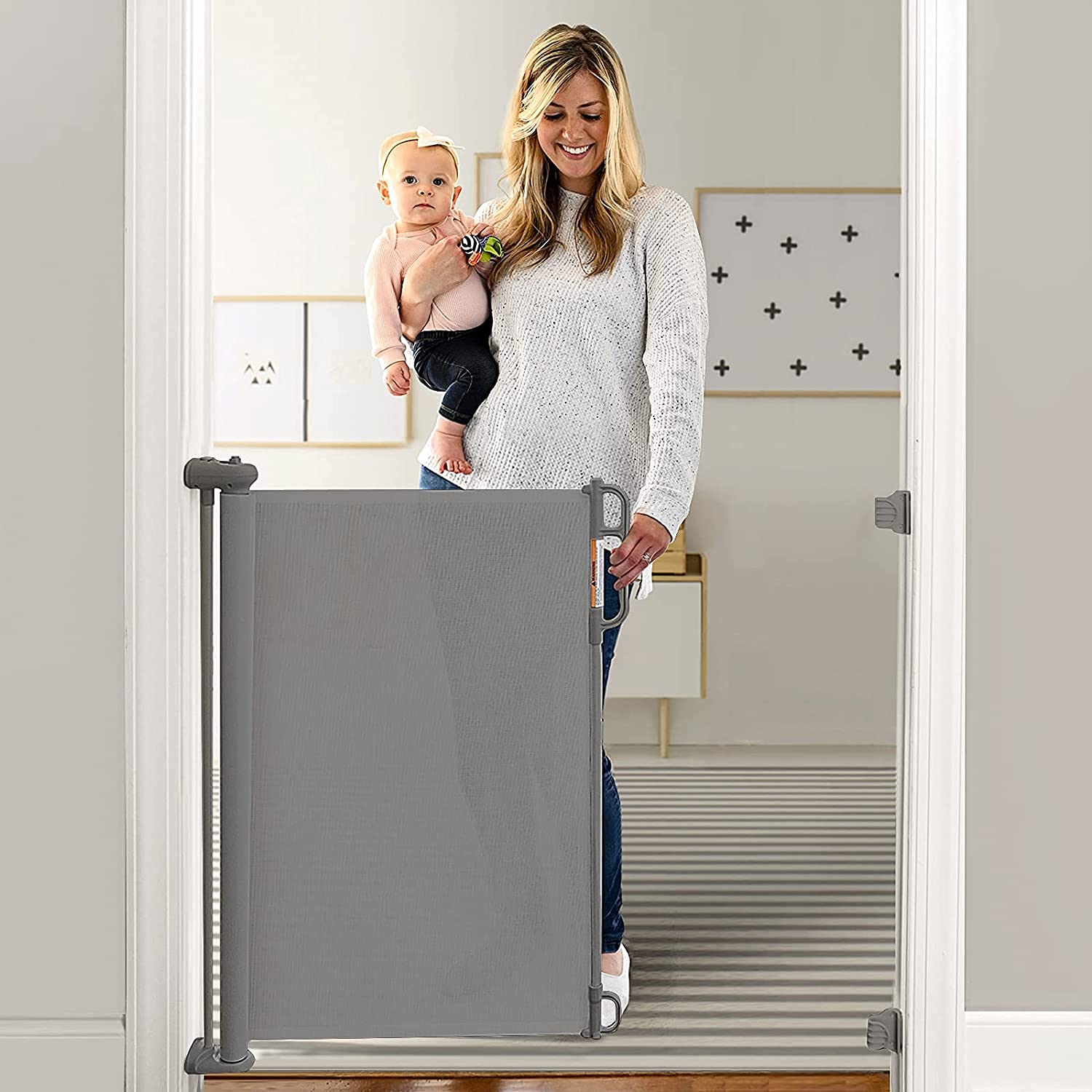 Momcozy Barriera di Sicurezza Retrattile per Bambini (Aggiornata), 0-140 cm, Altezza 83 cm, Cancello di Sicurezza Avvolgibile, Azionabile con Una Sola Mano, Adatta per Scale/Porte/Interno ed Esterno, Grigio