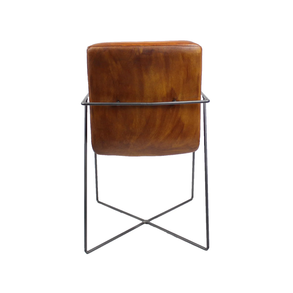 Sedia da pranzo della serie Diner in pelle di bufalo color cognac - Base a croce con braccioli