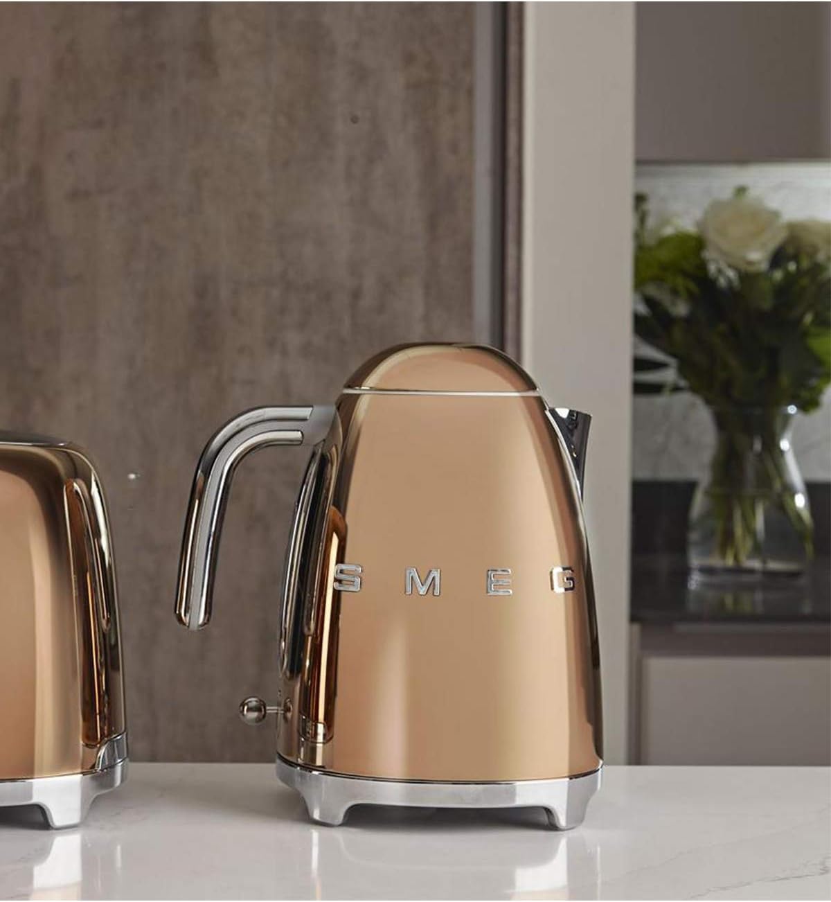 Smeg, 2x2 TSF01CREU - Tostapane, 2 scomparti per 2 fette, 6 livelli di doratura, funzione riscaldamento, funzione scongelamento e bagel, vassoio raccoglibriciole, 950W, Crema