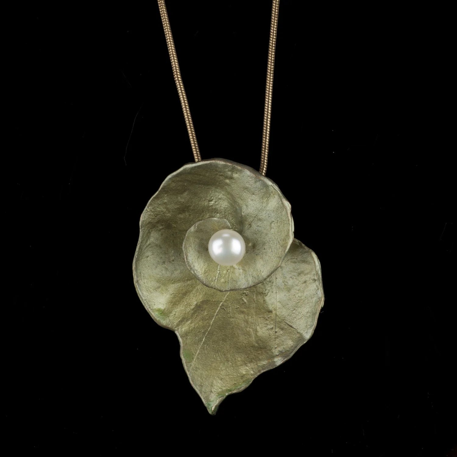 Collana a spirale con ciondolo a geranio - Collana lunga