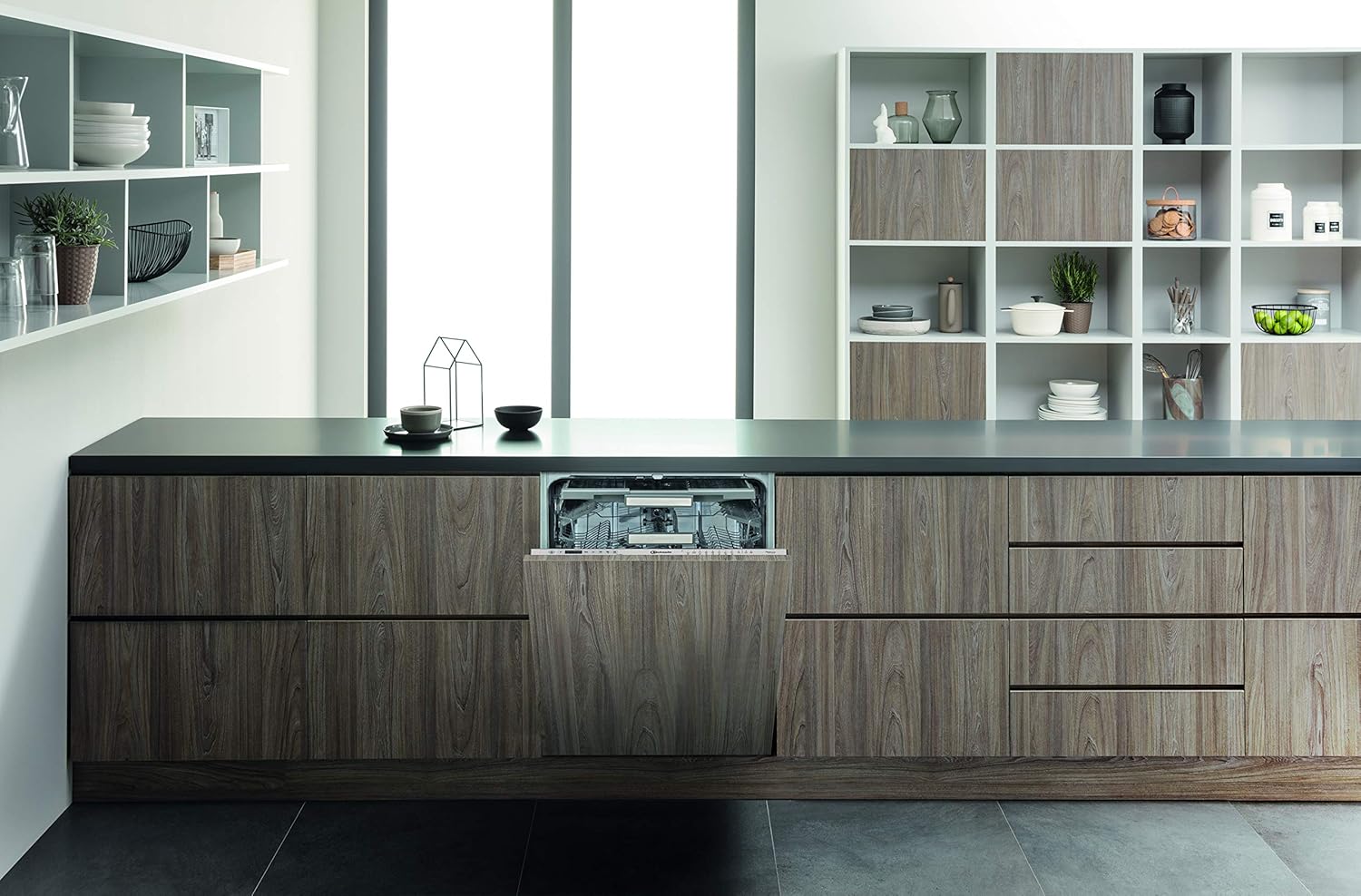 Bauknecht BCIO 3T341 PLET Lavastoviglie completamente integrata 60 cm/Acciaio inox/14 coperti/10 programmi standard e 1 programma sensore/PowerClean/ActiveDry/Cassetto portaposate/Protezione completa dall'acqua