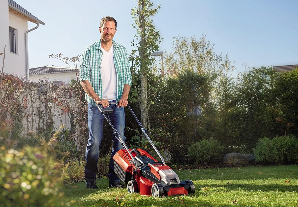Einhell City Tagliaerba a batteria GE-CM 18/30 Li Kit Power X-Change (18 V, larghezza taglio 30 cm, fino a 150 m, Brushless, cesto di raccolta 25L, altezza taglio 30-70 mm, incl. batteria 3,0 Ah + caricabatterie)