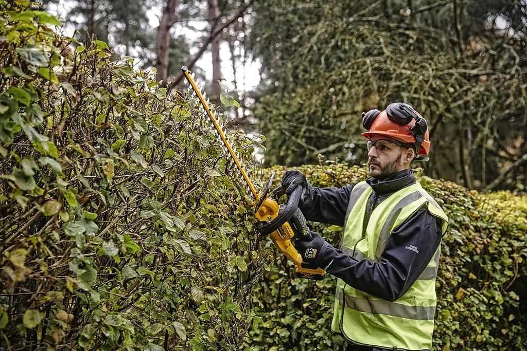 DeWalt Akku-Heckenschere/Strauchschere (18V, 55 cm Schwertlänge, 25 mm Schnittstärke, Lieferung ohne Akku und Ladegerät), ‎DCMHT563N-XJ